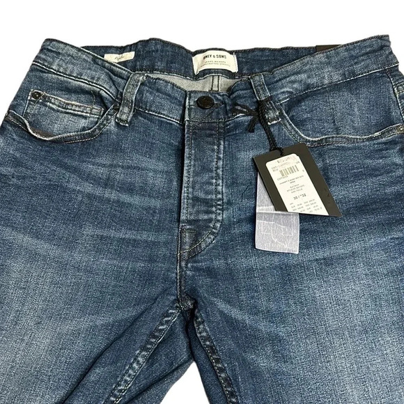 30” X 32” ONLY & SONS Regular denim blue jeans . Button fly .Embellished buttons - Picture 4 of 10